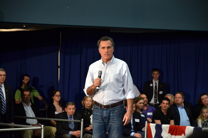 Romney campaign comes through campus