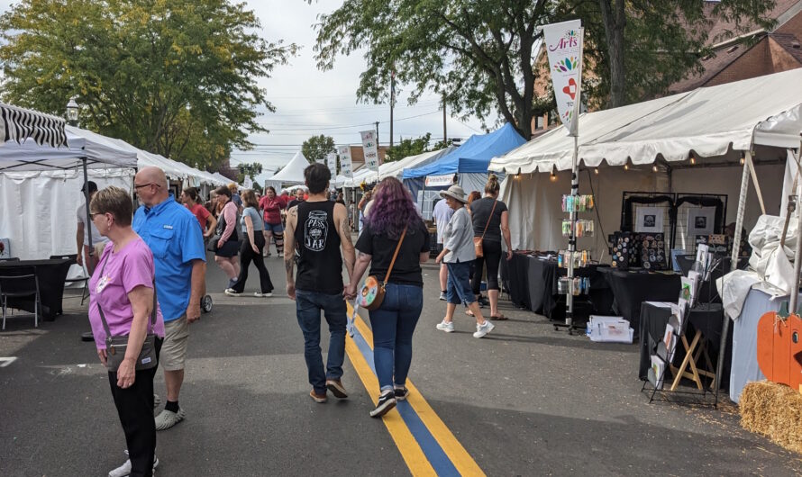 Grove City celebrates its 44th Arts in the Alley festival