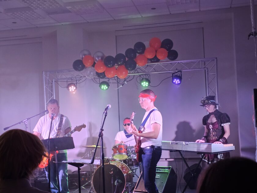 The Kerplunks with Kaitlyn Couch on Keyboard